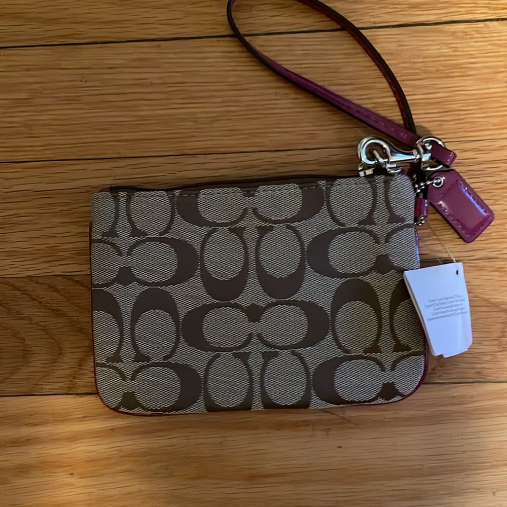 NWT Coach Wristlet - Picture 3 of 4